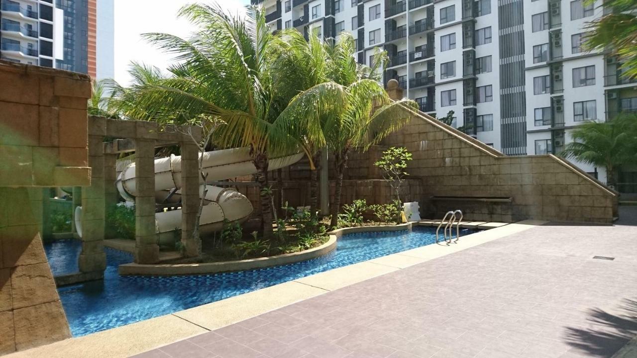 Cozy Swiss Garden Beach Resort Residence Kampung Sungai Karang Buitenkant foto