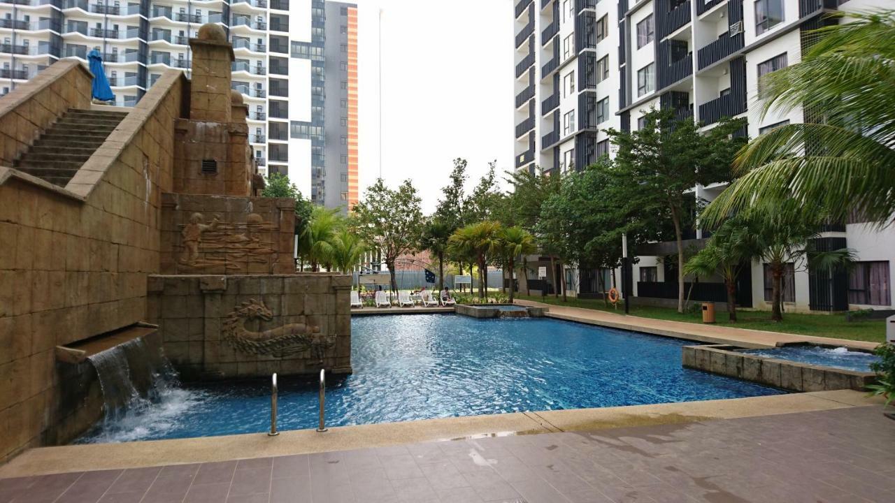 Cozy Swiss Garden Beach Resort Residence Kampung Sungai Karang Buitenkant foto