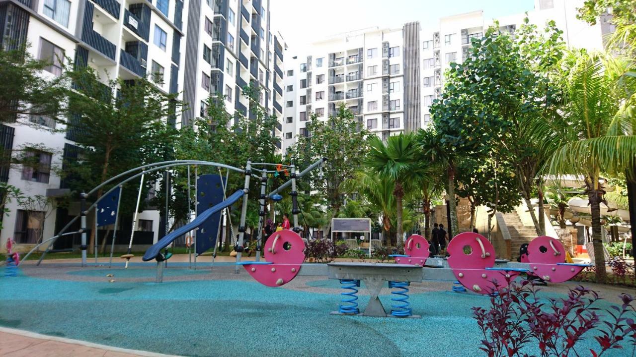 Cozy Swiss Garden Beach Resort Residence Kampung Sungai Karang Buitenkant foto
