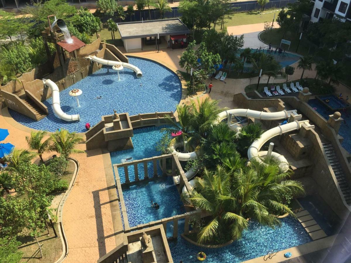 Cozy Swiss Garden Beach Resort Residence Kampung Sungai Karang Buitenkant foto