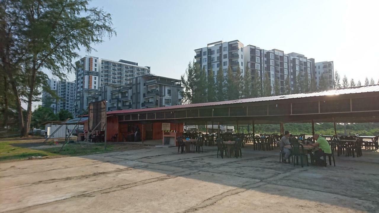 Cozy Swiss Garden Beach Resort Residence Kampung Sungai Karang Buitenkant foto